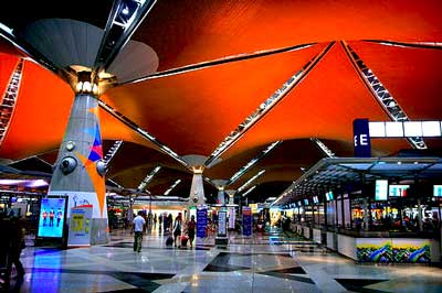 Kuala-Lumpur-International-Airport-In-night